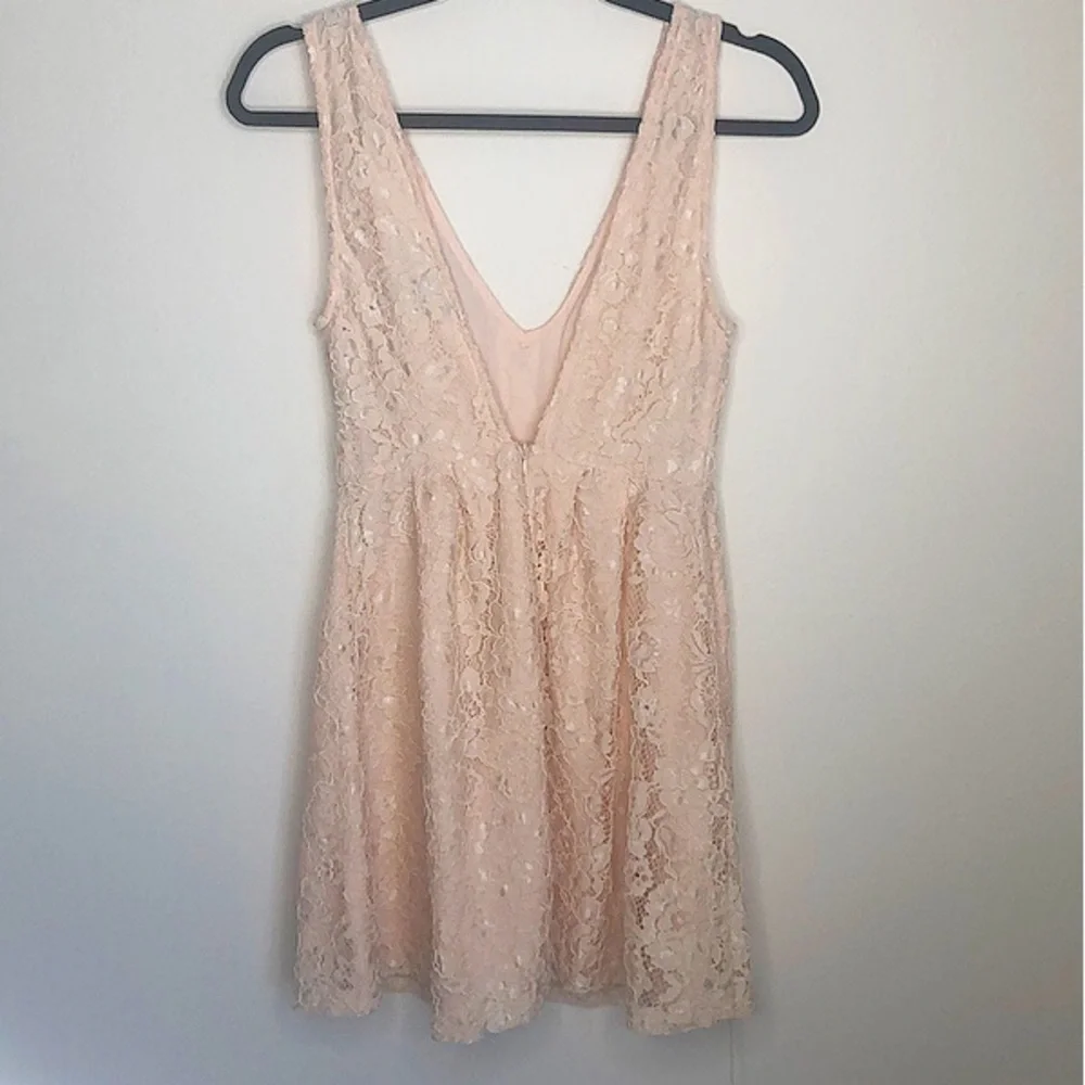 Blush Pink/Peach Flowy Lace F21 Dress - Picture 7 of 7